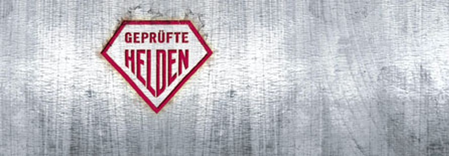 Metallfläche mit Siegel GEPRÜFTE HELDEN.